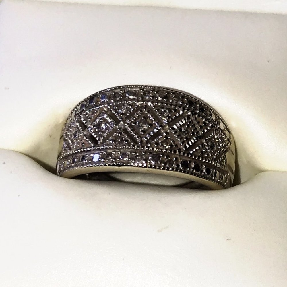 Silver ring - Picture 2 of 2